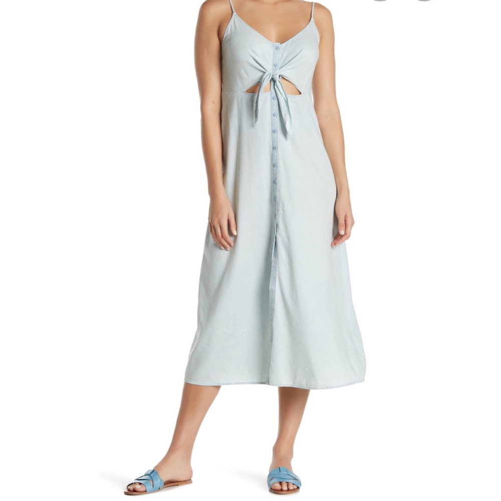NWT Ariana Chambray Tie Front Midi